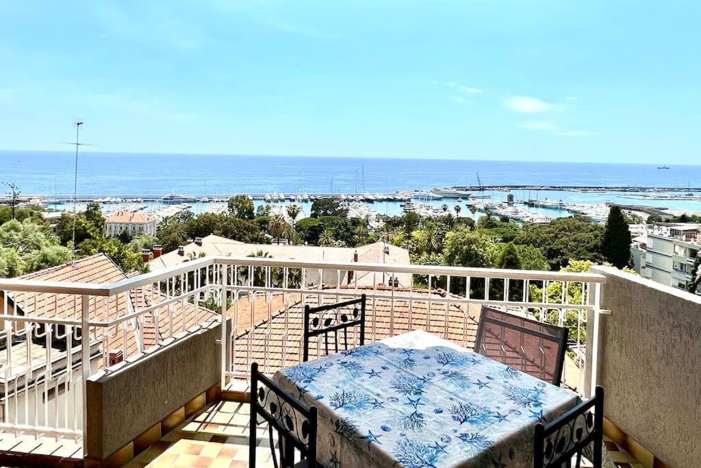 Special Home Vista Mare E Parcheggio Privato Sanremo Bagian luar foto