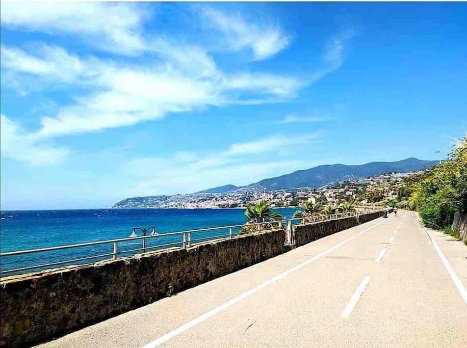 Special Home Vista Mare E Parcheggio Privato Sanremo Bagian luar foto