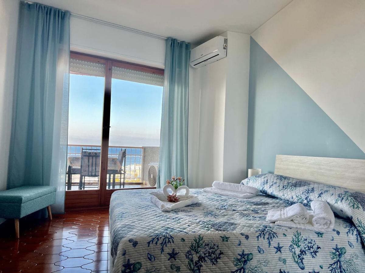 Special Home Vista Mare E Parcheggio Privato Sanremo Bagian luar foto