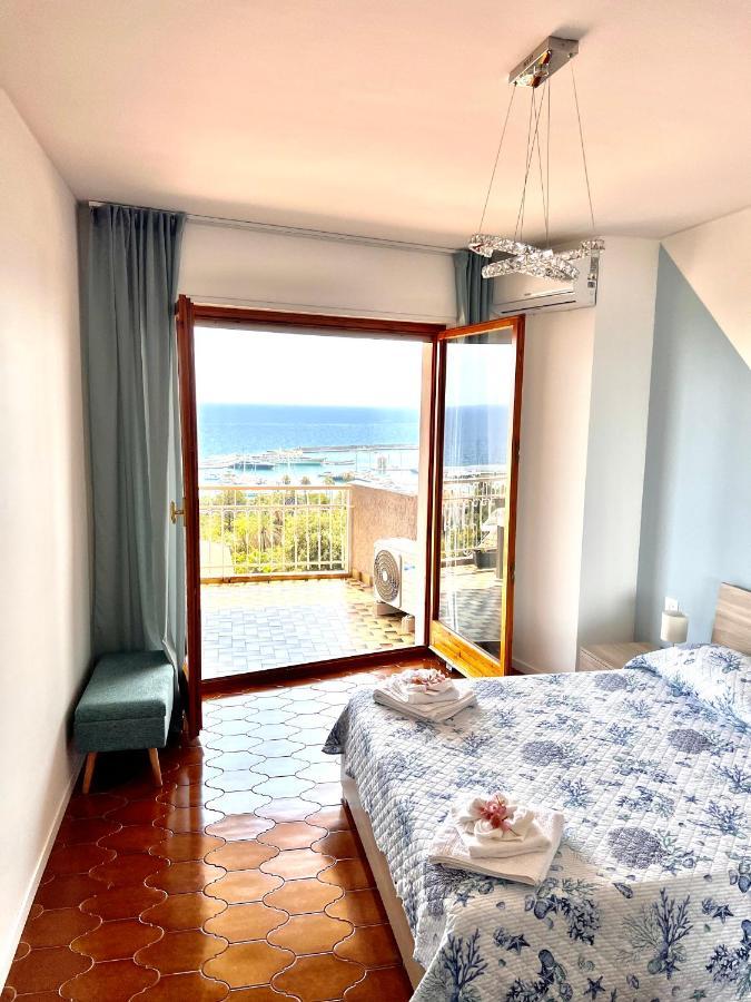 Special Home Vista Mare E Parcheggio Privato Sanremo Bagian luar foto
