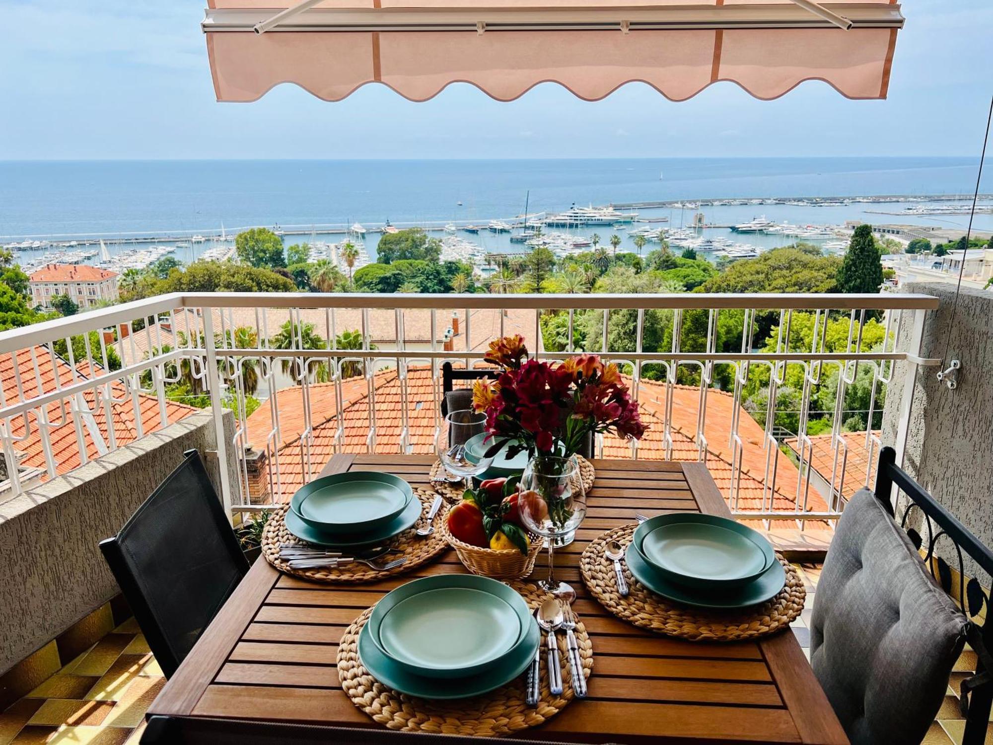 Special Home Vista Mare E Parcheggio Privato Sanremo Bagian luar foto