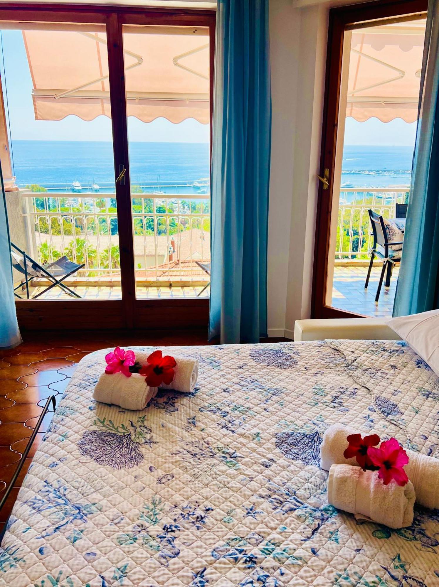 Special Home Vista Mare E Parcheggio Privato Sanremo Bagian luar foto